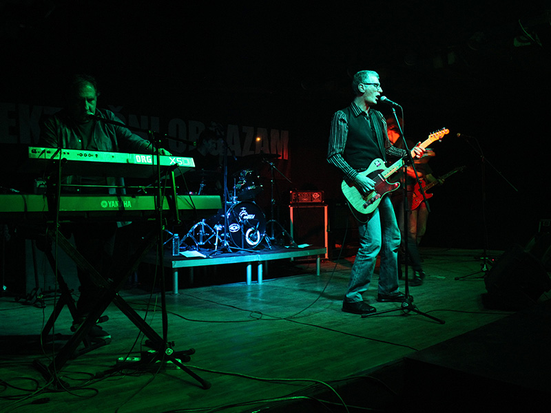 SJAJAN KONCERT ELEKTRIČNOG ORGAZMA U THINK TANK STUDIJU SJAJAN KONCERT ELEKTRIČNOG ORGAZMA U THINK TANK STUDIJU