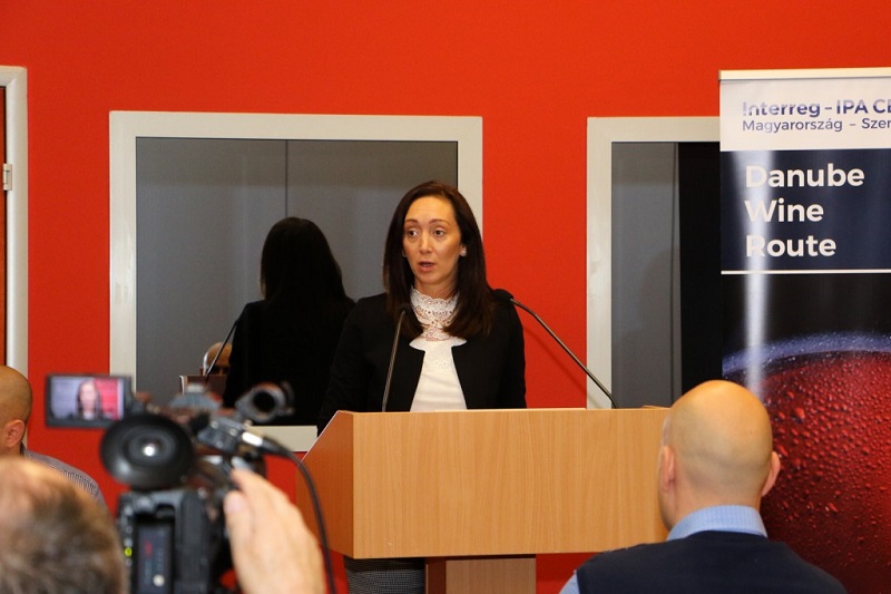 ПРЕДСТАВЉЕН ПРОЈЕКАТ „ДУНАВСКИ ПУТ ВИНА“ ПРЕДСТАВЉЕН ПРОЈЕКАТ „ДУНАВСКИ ПУТ ВИНА“