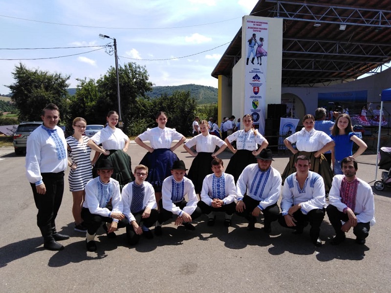 15. MEĐUNARODNI OMLADINSKI FOLKLORNI FESTIVAL U ČERPOTOKU, RUMUNIJA – 15. MEDZINÁRODNÝ MLÁDEŽNÍCKY FOLKLÓRNY FESTIVAL V ČERPOTOKU, RUMUNSKO 15. MEĐUNARODNI OMLADINSKI FOLKLORNI FESTIVAL U ČERPOTOKU, RUMUNIJA – 15. MEDZINÁRODNÝ MLÁDEŽNÍCKY FOLKLÓRNY FESTIVAL V ČERPOTOKU, RUMUNSKO