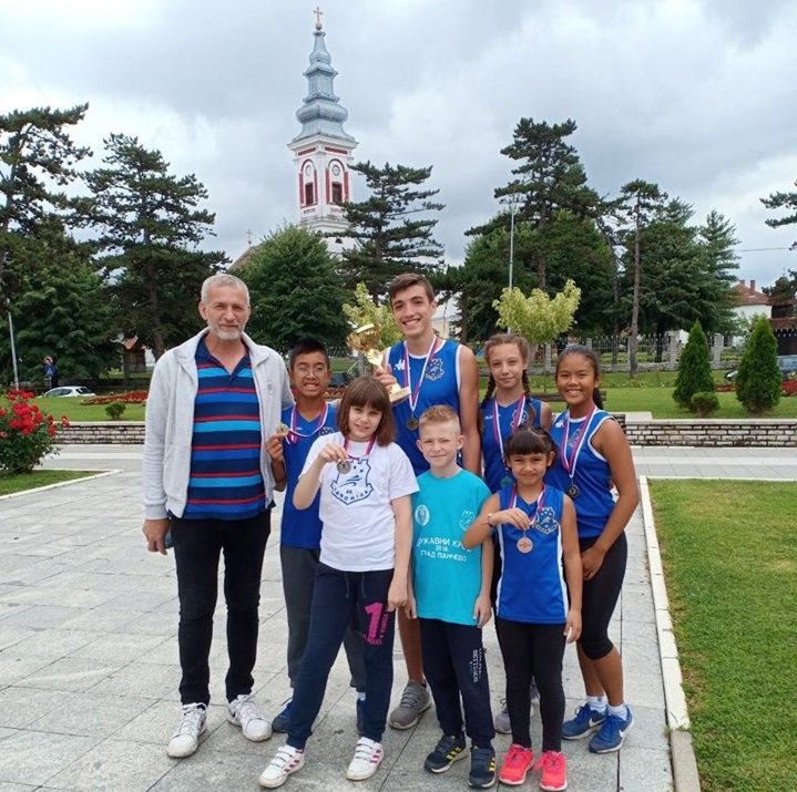 ULIČNA TRKA U MIONICI – AK PANONIJA OSVOJILA 6 MEDALJA ULIČNA TRKA U MIONICI – AK PANONIJA OSVOJILA 6 MEDALJA