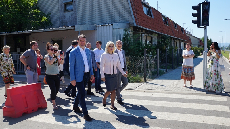 ОТВОРЕН СЕНТАНДРЕЈСКИ БУЛЕВАР У НОВОМ САДУ ОТВОРЕН СЕНТАНДРЕЈСКИ БУЛЕВАР У НОВОМ САДУ