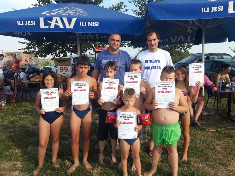 JEDAN DAN NA GOSPOĐINAČKOJ PLAŽI JEDAN DAN NA GOSPOĐINAČKOJ PLAŽI