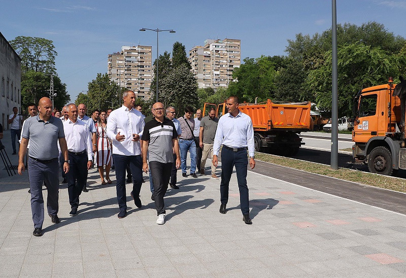 НАПРЕДУЈУ РАДОВИ НА БУЛЕВАРУ ДЕСПОТА СТЕФАНА НАПРЕДУЈУ РАДОВИ НА БУЛЕВАРУ ДЕСПОТА СТЕФАНА