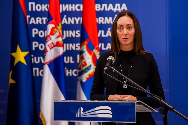 ДРАГАНА МИЛОШЕВИЋ: ЛИКОВНА КОЛОНИЈА У МАНАСТИРУ ПЕТКОВИЦА ИНСПИРАЦИЈА МЛАДИМ СЛИКАРИМА ДРАГАНА МИЛОШЕВИЋ: ЛИКОВНА КОЛОНИЈА У МАНАСТИРУ ПЕТКОВИЦА ИНСПИРАЦИЈА МЛАДИМ СЛИКАРИМА