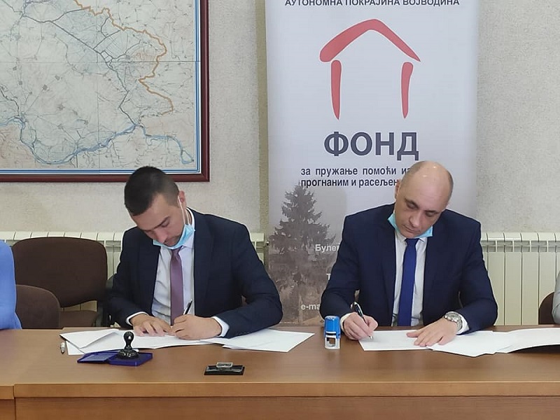 ОБЗБЕЂЕНИИ УЏБЕНИЦИ ЗА УЧЕНИКЕ КОЈИ НАСТВУ ПОХАЂАЈУ НА СРПСКОМ ЈЕЗИКУ ОБЗБЕЂЕНИИ УЏБЕНИЦИ ЗА УЧЕНИКЕ КОЈИ НАСТВУ ПОХАЂАЈУ НА СРПСКОМ ЈЕЗИКУ