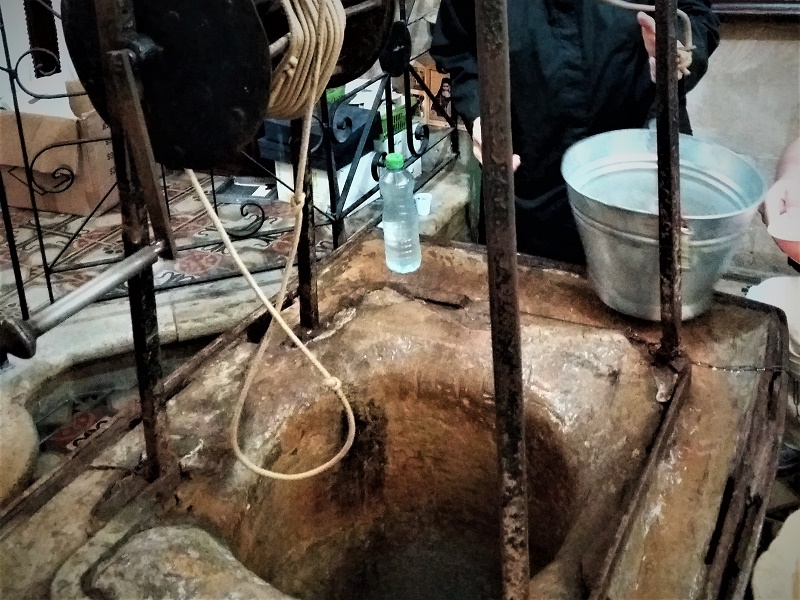 НА БУНАРУ СВ. ЈАКОВА – ГДЕ ЈЕ САМАРЈАНКА ДАЛА ВОДЕ ХРИСТУ НА БУНАРУ СВ. ЈАКОВА – ГДЕ ЈЕ САМАРЈАНКА ДАЛА ВОДЕ ХРИСТУ