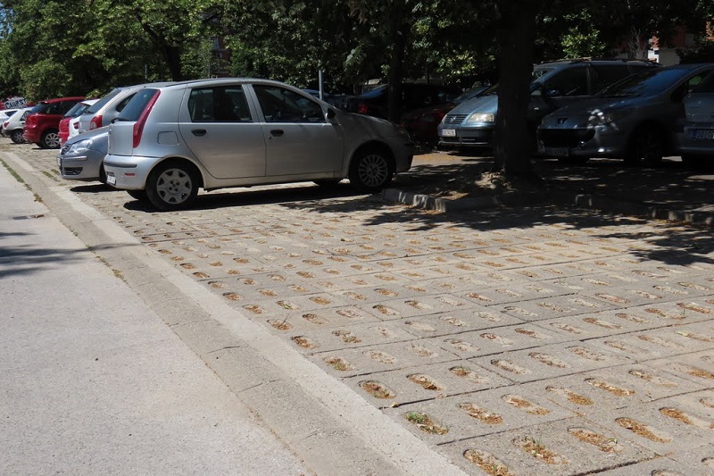 ИЗВРШЕНА САНАЦИЈА ПАРКИНГА У ПАНЧЕВАЧКОЈ УЛИЦИ ИЗВРШЕНА САНАЦИЈА ПАРКИНГА У ПАНЧЕВАЧКОЈ УЛИЦИ