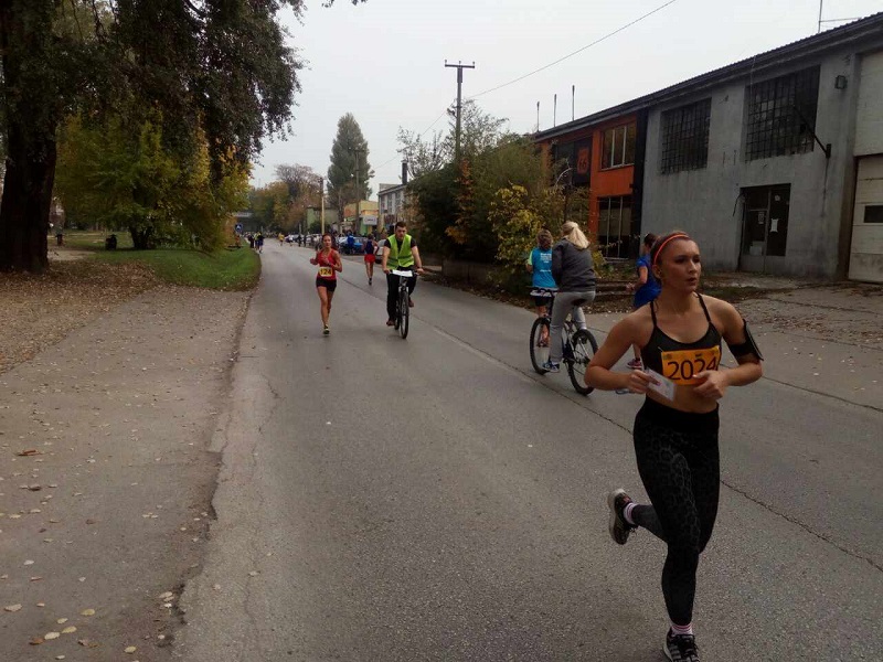 Novosađani pozdravili maratonce Novosađani pozdravili maratonce