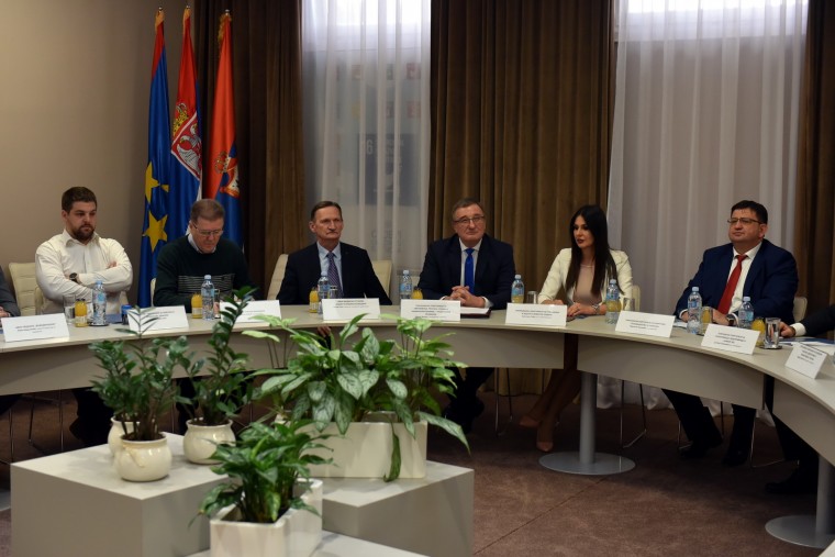 ПОТПИСАН ПРОТОКОЛ О САРАДЊИ У РЕАЛИЗАЦИЈИ ПРОГРАМА „ЗА ЧИСТИЈЕ И ЗЕЛЕНИЈЕ ШКОЛЕ У ВОЈВОДИНИ“ ПОТПИСАН ПРОТОКОЛ О САРАДЊИ У РЕАЛИЗАЦИЈИ ПРОГРАМА „ЗА ЧИСТИЈЕ И ЗЕЛЕНИЈЕ ШКОЛЕ У ВОЈВОДИНИ“