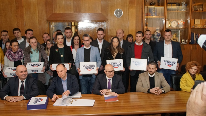 КОАЛИЦИЈА АЛЕКСАНДАР ВУЧИЋ – ЗА НАШУ ДЕЦУ ПОДНЕЛА ИЗБОРНУ ЛИСТУ КОАЛИЦИЈА АЛЕКСАНДАР ВУЧИЋ – ЗА НАШУ ДЕЦУ ПОДНЕЛА ИЗБОРНУ ЛИСТУ