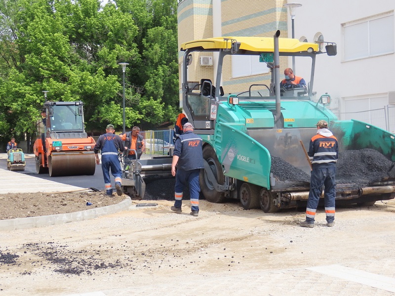 ПАРКИРАЛИШТЕ У РАДНИЧКОЈ УЛИЦИ УСКОРО ГОРОВО ПАРКИРАЛИШТЕ У РАДНИЧКОЈ УЛИЦИ УСКОРО ГОРОВО