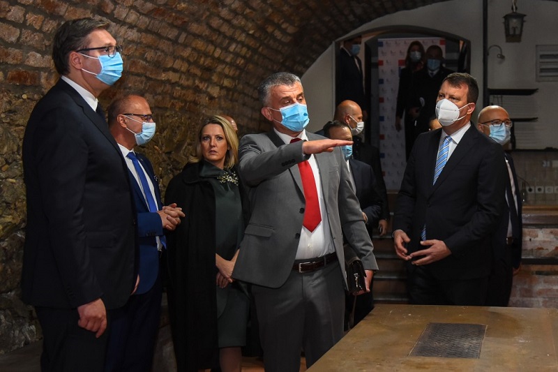 СВЕЧАНО ОТВОРЕНA КУЋА БАНА ЈЕЛАЧИЋА У НОВОМ САДУ СВЕЧАНО ОТВОРЕНA КУЋА БАНА ЈЕЛАЧИЋА У НОВОМ САДУ