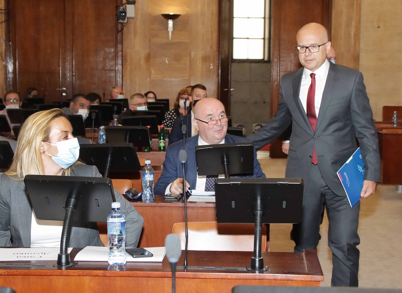 НОВИ САД НАСТАВЉА ДА СЕ РАЗВИЈА НОВИ САД НАСТАВЉА ДА СЕ РАЗВИЈА