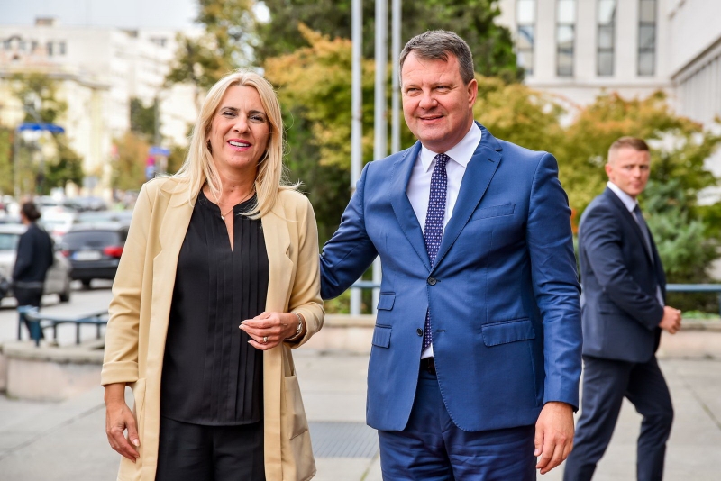 МИРОВИЋ И ЦВИЈАНОВИЋЕВА О КОНКРЕТНИМ ПРОЈЕКТИМА И УНАПРЕЂЕЊУ ЕКОНОМСКЕ САРАДЊЕ МИРОВИЋ И ЦВИЈАНОВИЋЕВА О КОНКРЕТНИМ ПРОЈЕКТИМА И УНАПРЕЂЕЊУ ЕКОНОМСКЕ САРАДЊЕ